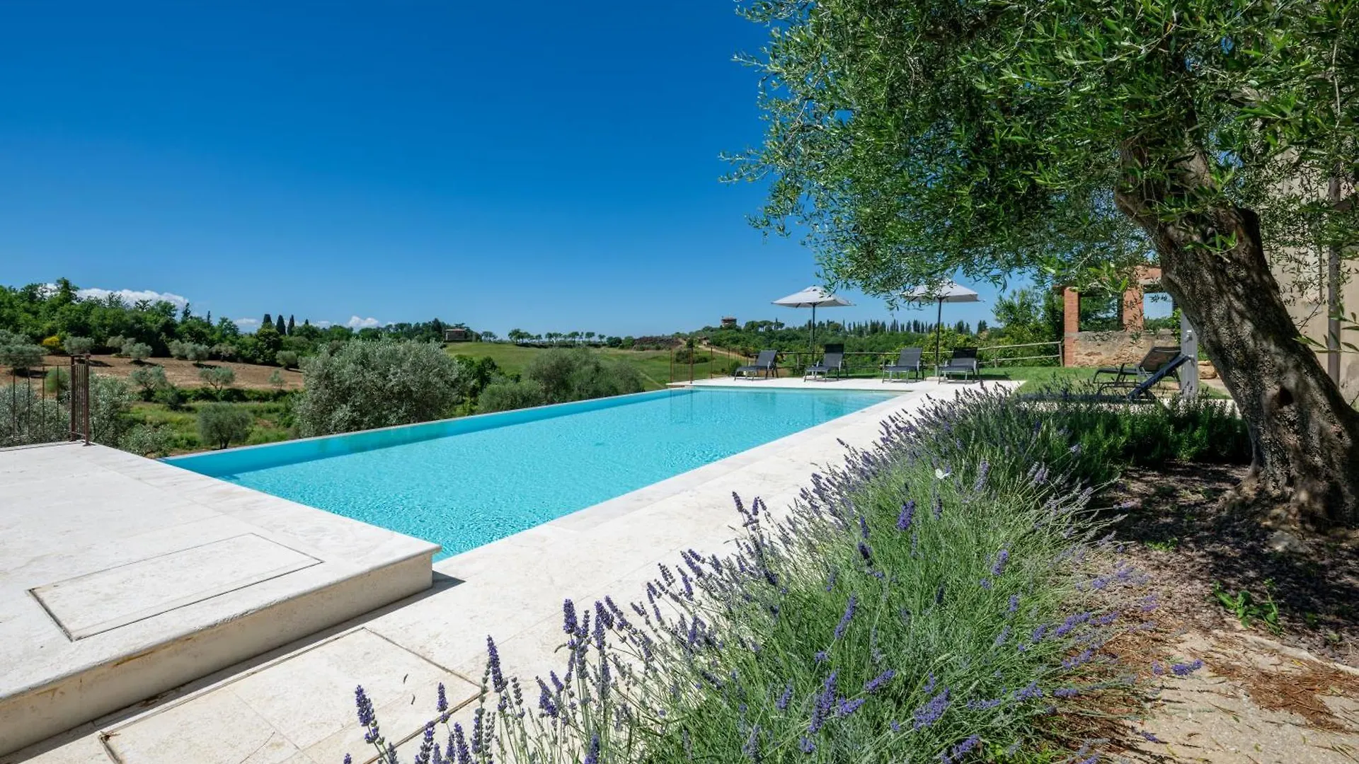 Villa Palazzo Massaini - Le Scuderie Pienza 0*,  Italia